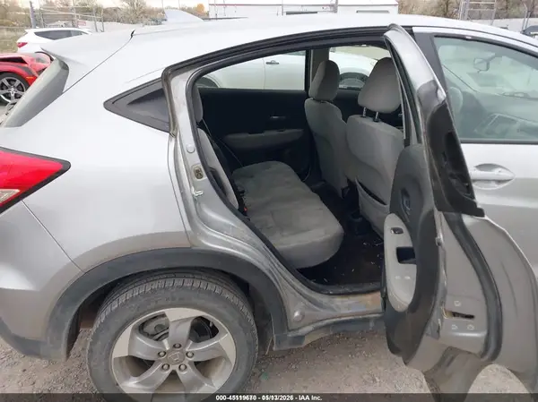 3CZRU6H37MM736623 2021 HONDA HR-V - Image 8