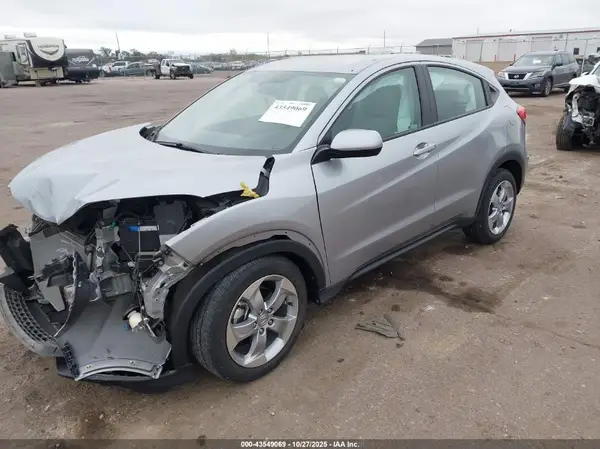 3CZRU6H37MM738856 2021 HONDA HR-V - Image 2