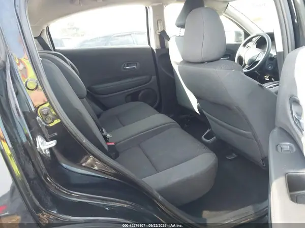 3CZRU6H37MM743426 2021 HONDA HR-V - Image 8