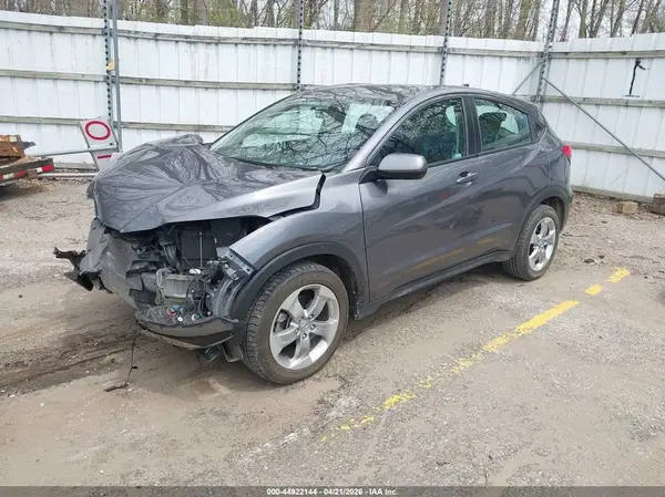 3CZRU6H37MM755253 2021 HONDA HR-V - Image 2