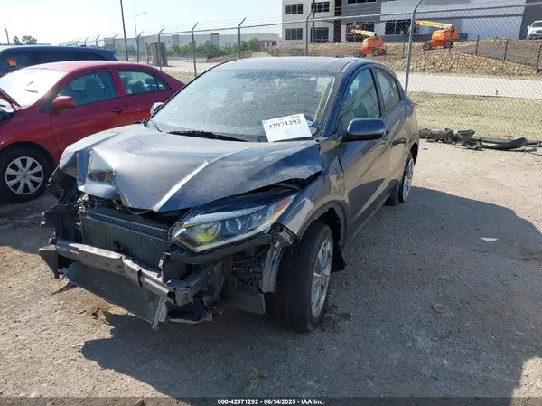 3CZRU6H37MM756225 2021 HONDA HR-V - Image 2