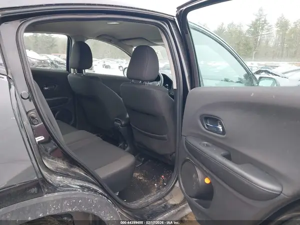 3CZRU6H37NM736574 2022 HONDA HR-V - Image 8