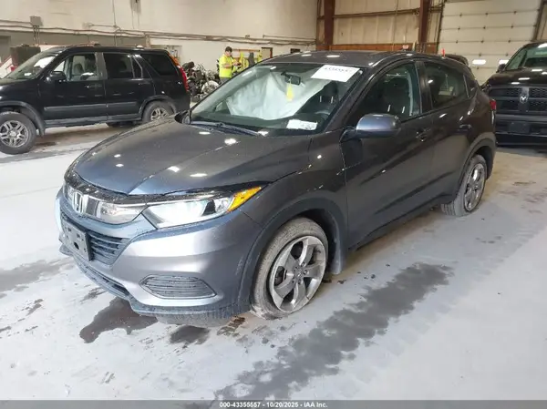 3CZRU6H37NM774483 2022 HONDA HR-V - Image 2