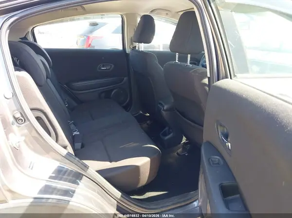 3CZRU6H38GM732651 2016 HONDA HR-V - Image 8