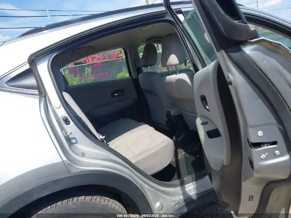 3CZRU6H38GM741639 2016 HONDA HR-V - Image 8