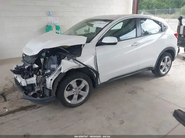 3CZRU6H38GM755038 2016 HONDA HR-V - Image 2