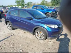 3CZRU6H38HG700332 2017 HONDA HR-V