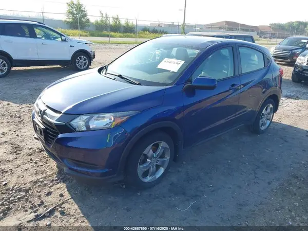 3CZRU6H38HG700332 2017 HONDA HR-V - Image 2