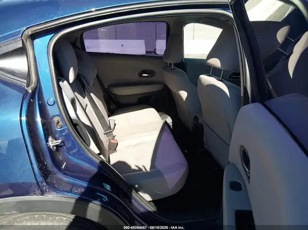 3CZRU6H38HG700475 2017 HONDA HR-V - Image 8