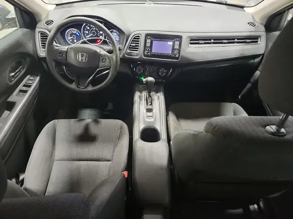3CZRU6H38HG701075 2017 HONDA HR-V - Image 8
