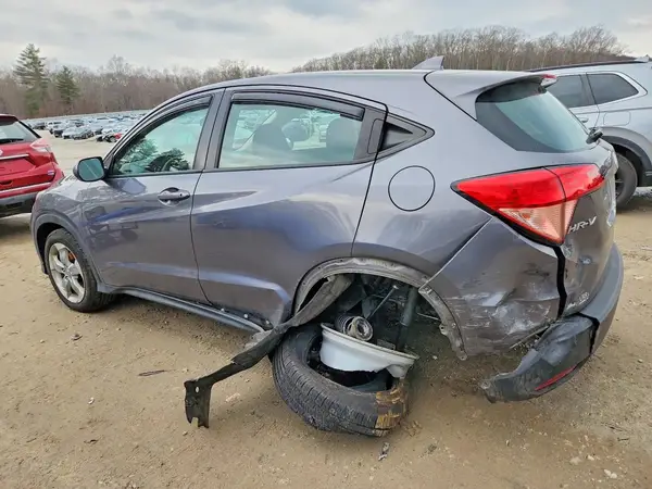 3CZRU6H38HG706776 2017 HONDA HR-V - Image 2