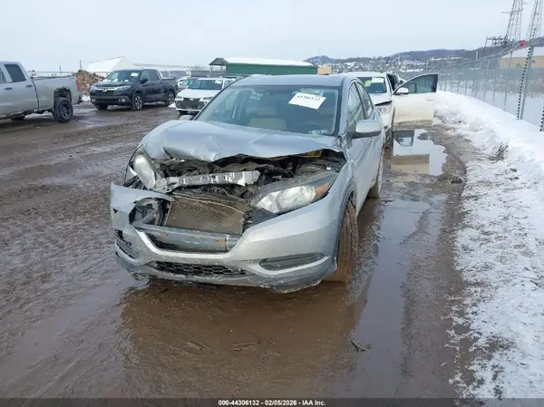 3CZRU6H38HG707202 2017 HONDA HR-V - Image 2
