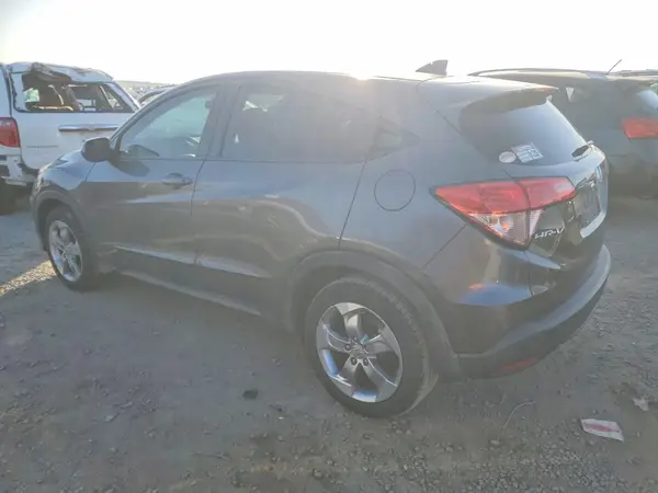 3CZRU6H38HG707572 2017 HONDA HR-V - Image 2