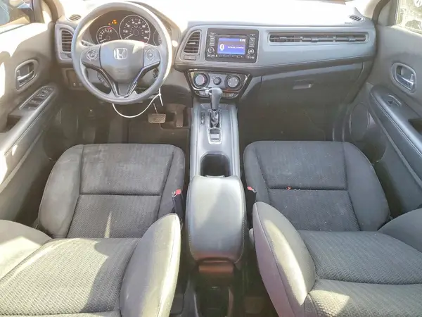 3CZRU6H38HG707572 2017 HONDA HR-V - Image 8
