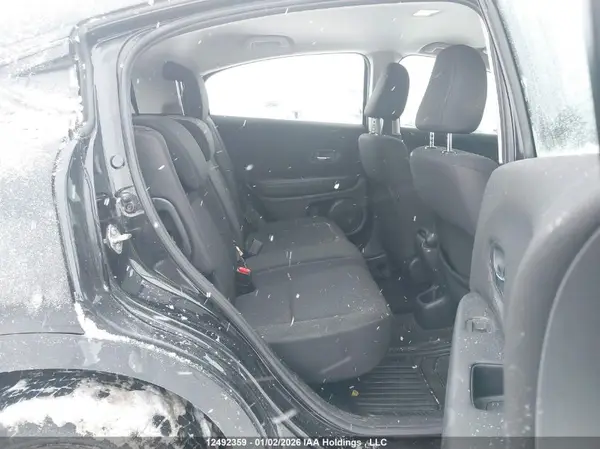 3CZRU6H38HM108124 2017 HONDA HR-V - Image 8