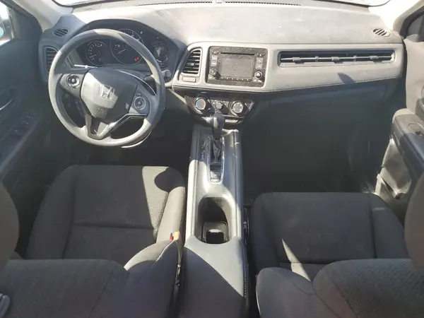 3CZRU6H38HM702650 2017 HONDA HR-V - Image 8