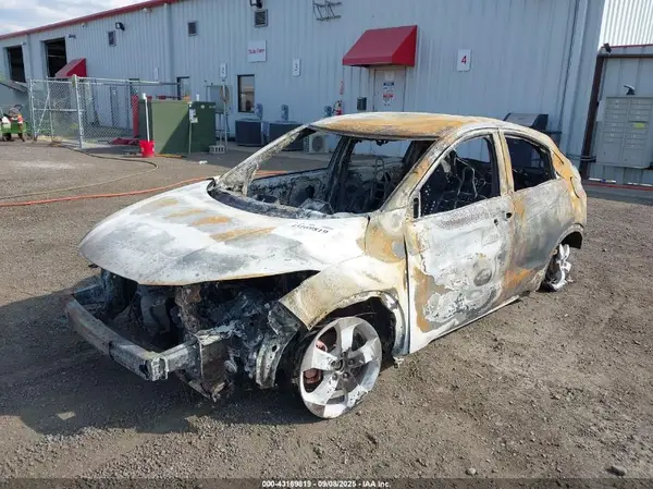 3CZRU6H38HM714278 2017 HONDA HR-V - Image 2