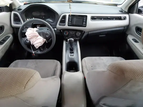 3CZRU6H38HM723563 2017 HONDA HR-V - Image 8