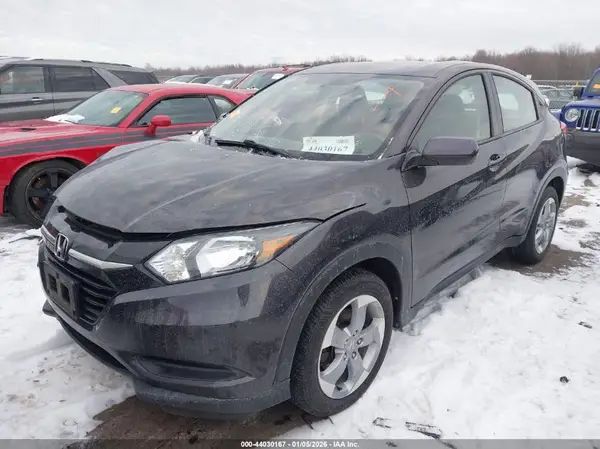 3CZRU6H38JG700059 2018 HONDA HR-V - Image 2