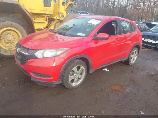 3CZRU6H38JG700417 2018 HONDA HR-V - Image 2