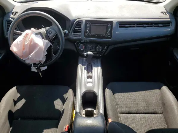 3CZRU6H38JG702233 2018 HONDA HR-V - Image 8