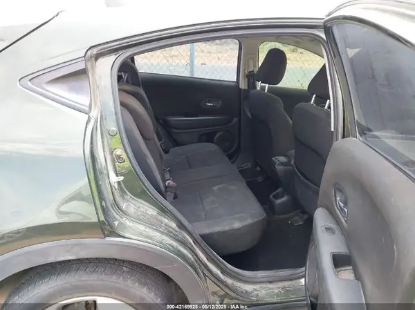 3CZRU6H38JG705455 2018 HONDA HR-V - Image 8