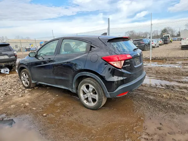 3CZRU6H38JG705570 2018 HONDA HR-V - Image 2