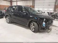 3CZRU6H38JG710252 2018 HONDA HR-V