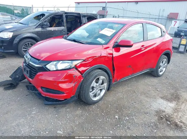 3CZRU6H38JG710932 2018 HONDA HR-V - Image 2