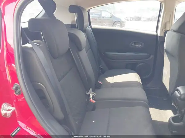 3CZRU6H38JG710932 2018 HONDA HR-V - Image 8