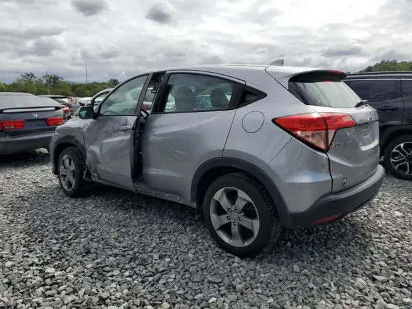 3CZRU6H38JG715760 2018 HONDA HR-V - Image 2