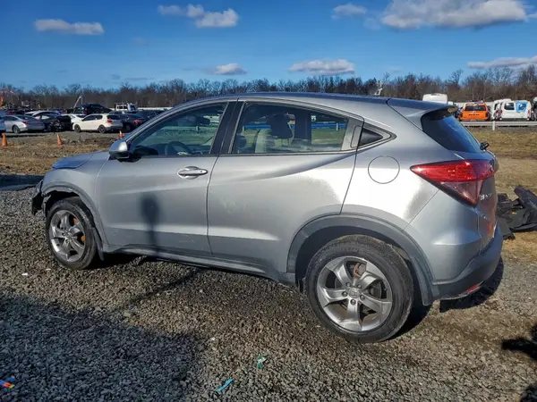 3CZRU6H38JG717637 2018 HONDA HR-V - Image 2