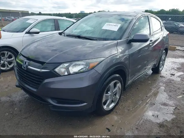 3CZRU6H38JG719677 2018 HONDA HR-V - Image 2
