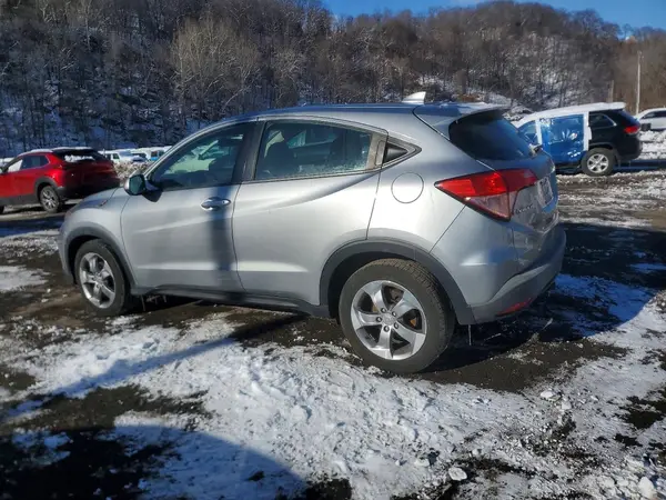 3CZRU6H38JG720392 2018 HONDA HR-V - Image 2