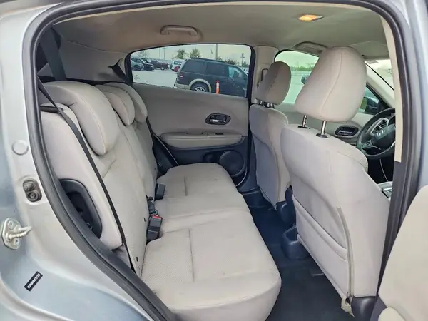 3CZRU6H38JG721333 2018 HONDA HR-V - Image 8