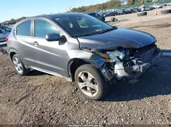 3CZRU6H38JG722322 2018 HONDA HR-V