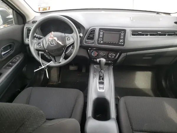 3CZRU6H38JG724555 2018 HONDA HR-V - Image 8