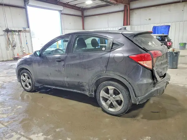 3CZRU6H38JG724698 2018 HONDA HR-V - Image 2