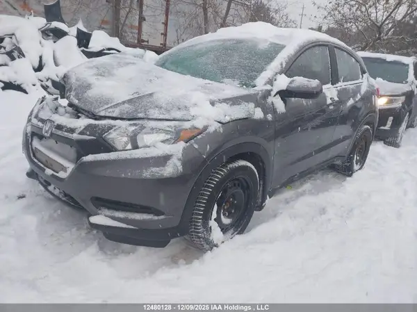 3CZRU6H38JM102975 2018 HONDA HR-V - Image 2