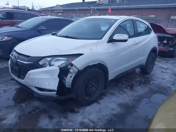 3CZRU6H38JM103270 2018 HONDA HR-V - Image 2