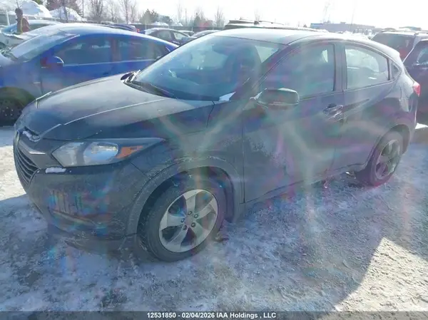 3CZRU6H38JM106122 2018 HONDA HR-V - Image 2