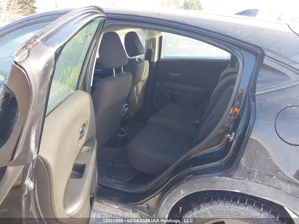 3CZRU6H38JM106122 2018 HONDA HR-V - Image 8