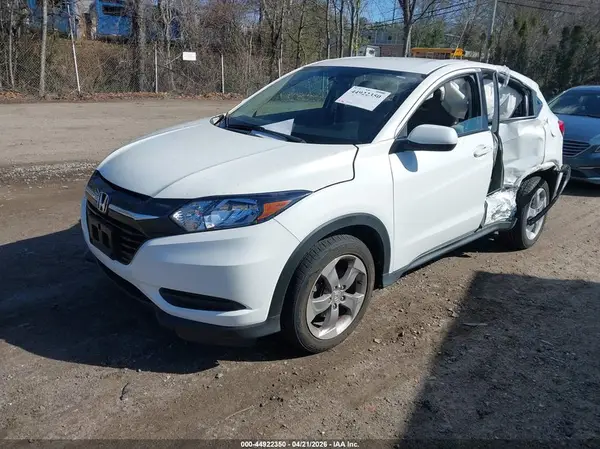 3CZRU6H38JM703836 2018 HONDA HR-V - Image 2