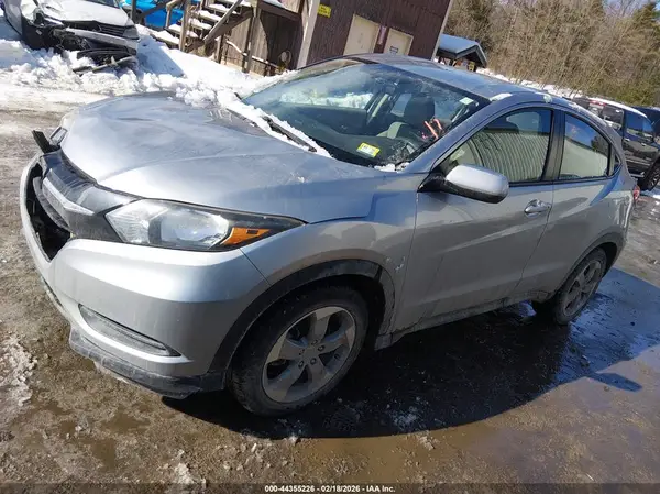 3CZRU6H38JM705411 2018 HONDA HR-V - Image 2