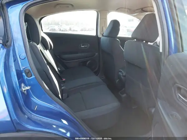 3CZRU6H38JM732544 2018 HONDA HR-V - Image 8