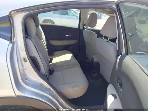 3CZRU6H38KG710141 2019 HONDA HR-V - Image 8