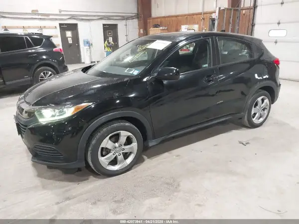3CZRU6H38KG713332 2019 HONDA HR-V - Image 2