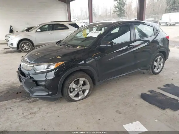 3CZRU6H38KG720815 2019 HONDA HR-V - Image 2