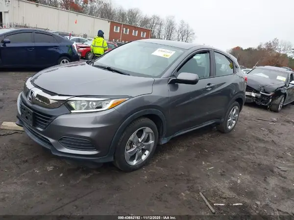 3CZRU6H38KG722841 2019 HONDA HR-V - Image 2