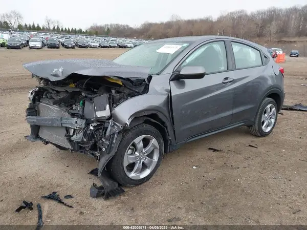 3CZRU6H38KG725044 2019 HONDA HR-V - Image 2